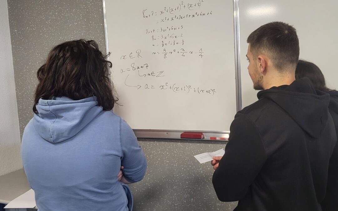 2023 – 2024 : Maths à l’oral : Classe mutuelle – coopération autour de tableaux blancs